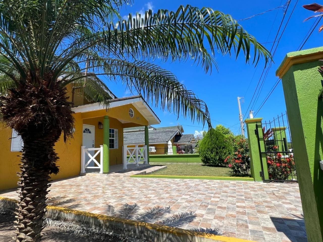 Reddie Vacation Homes Windsor  Extérieur photo