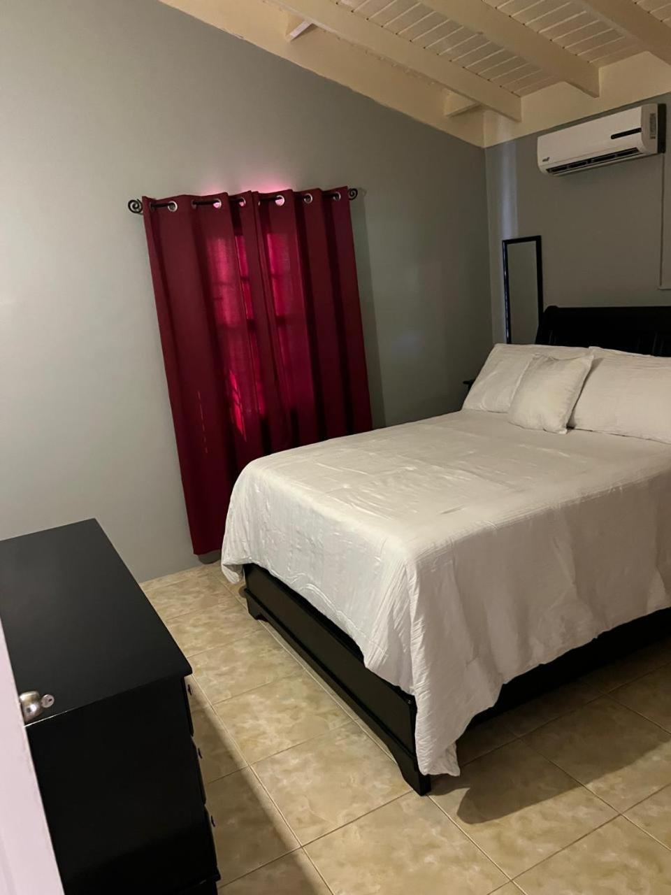 Reddie Vacation Homes Windsor  Extérieur photo